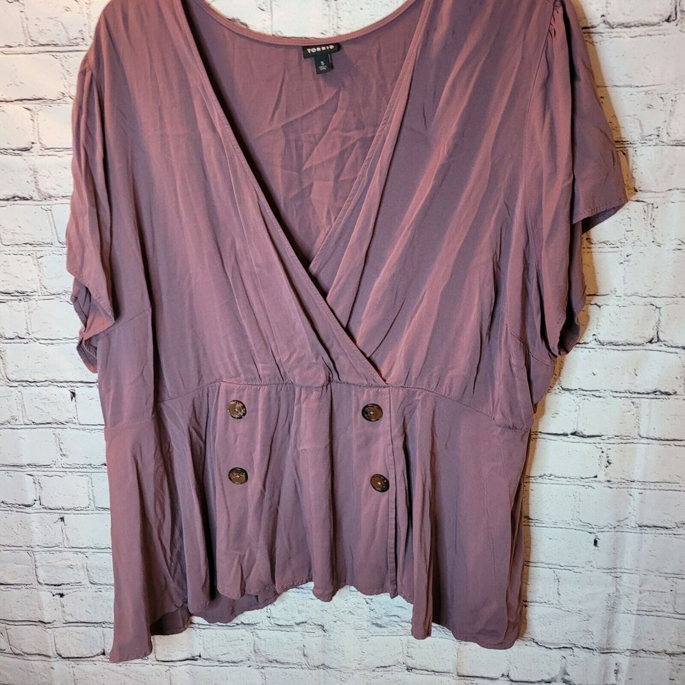 Torrid Surplice Top Womens 5 Mauve Excellent Double Breasted Peplum‎ Blouse